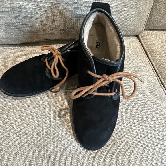 SALE! UGG Boots, Men's Black Suede Chakka Style Size 10, Tie Closure - Picture 1 of 11